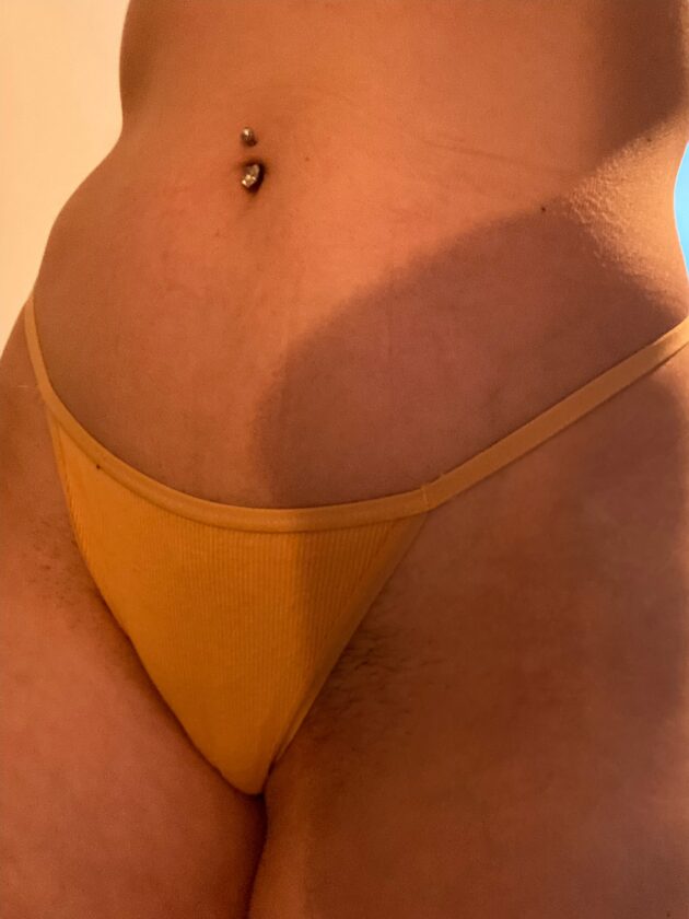 Clara's Gold G-String - Image 2