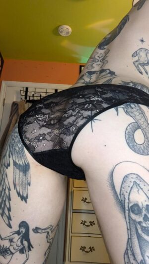 Veronica’s Black Lace Panty