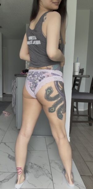 Selena’s Lavender Floral Lace Band Panty