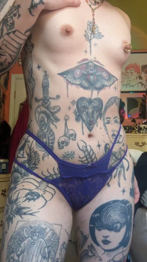 Veronica’s Worn Blue Lace Double Band Panty